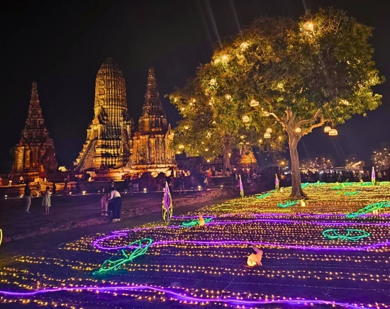 【期間限定】世界遺産アユタヤ観光＋「アユタヤ SUNDOWN」幻想的な遺跡ライトアップ鑑賞＜日本語ガイド／午後半日＞